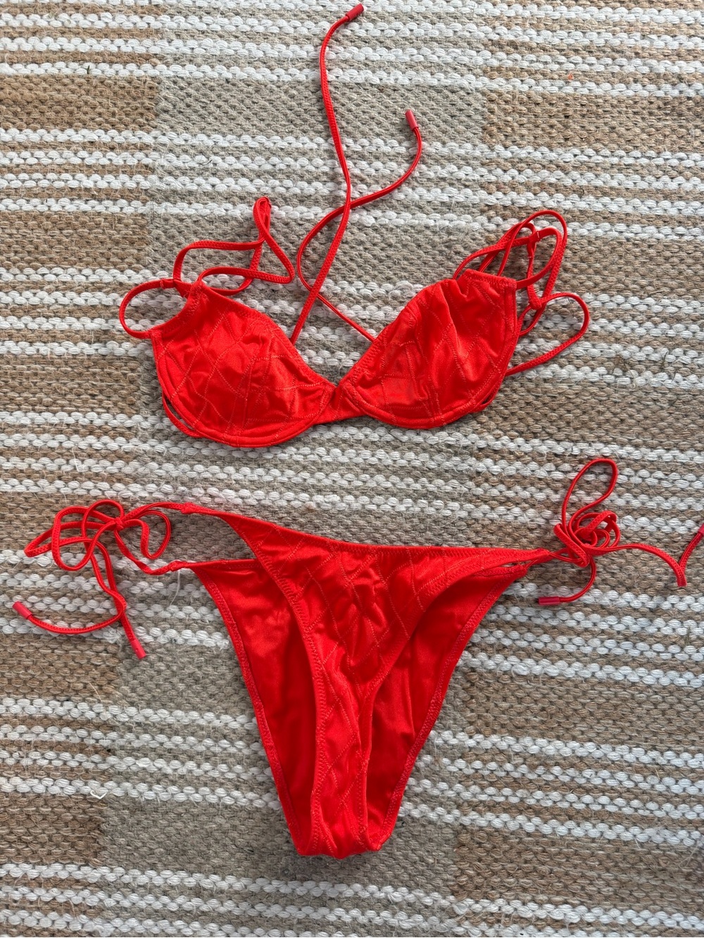 Triangl Swimwear JARA - VISS Red Balconette Quilted Underwire Bikini Set